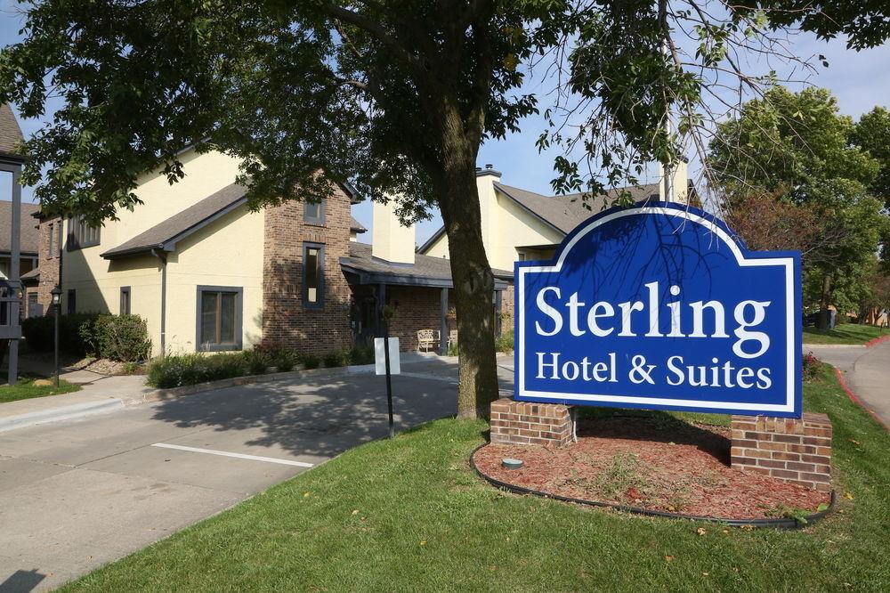 Sterling Hotel And Suites Clive Eksteriør bilde